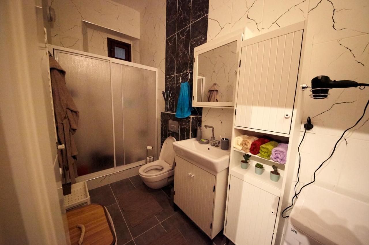 Studio At The Heart Of Taksim Leilighet Istanbul Eksteriør bilde